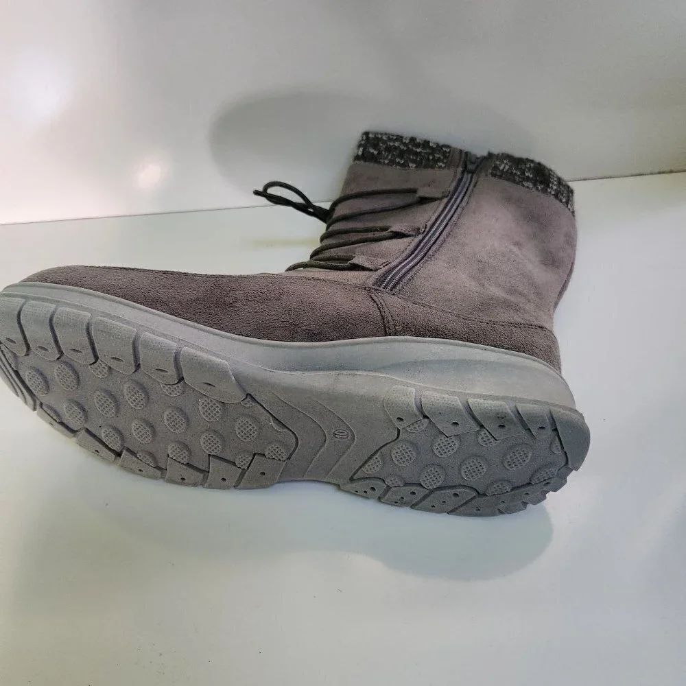 Itasca NIB Charlotte Gray Faux Suede Knit Bungee Detail Mid Calf Boots Size 10